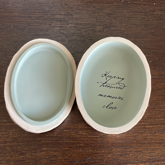 Willow Tree wooden trinket box - Picture 2 of 4